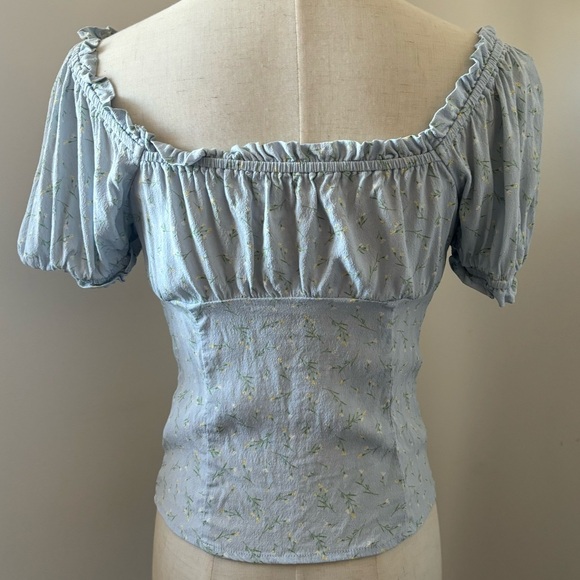 Elodie Light Blue w/ Delicate Floral Print Short Puff Sleeve Bodice Style Top - Picture 3 of 12